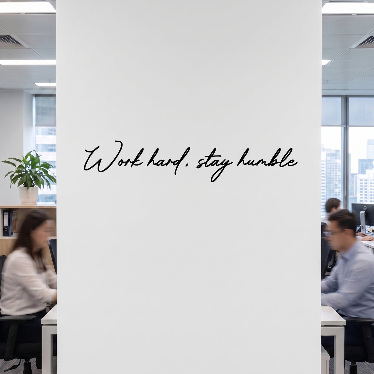 転写タイプ 英語メッセージ「Work hard, stay humble」：オフィス大壁面・パーテーション・コワーキングスペース用ウォールステッカー  カッティングレタリング（横50cm）